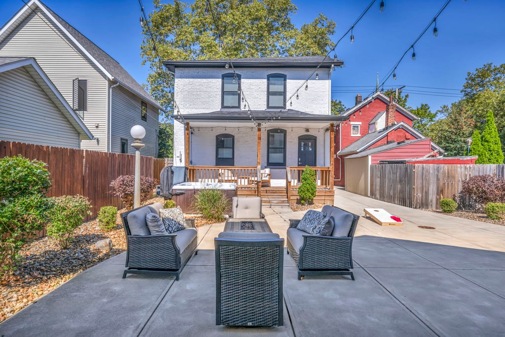 Chatham Manor, 3015 Chatham Avenue, Ohio City, Cleveland: photo 9 of 22