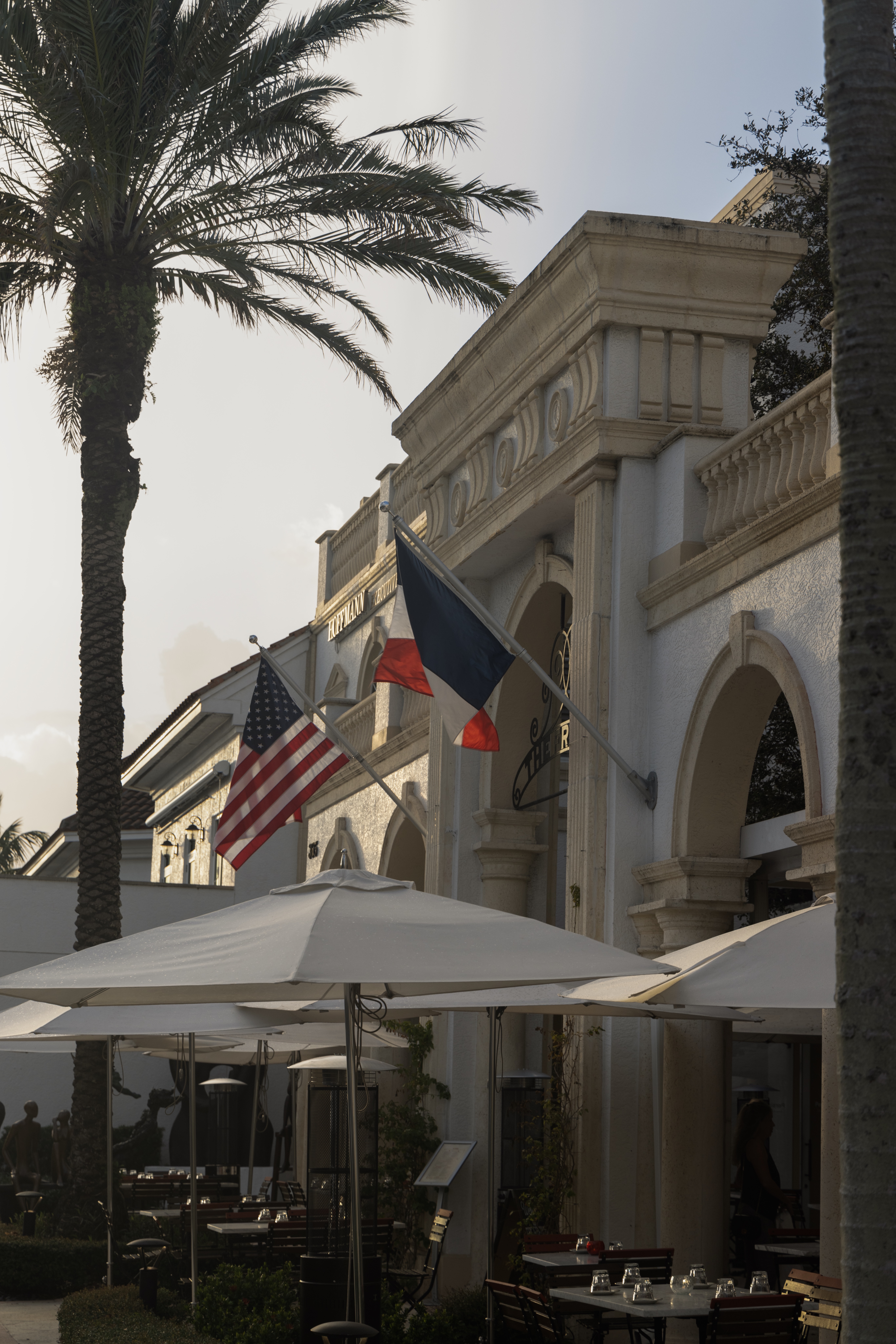 Downtown Naples street corner