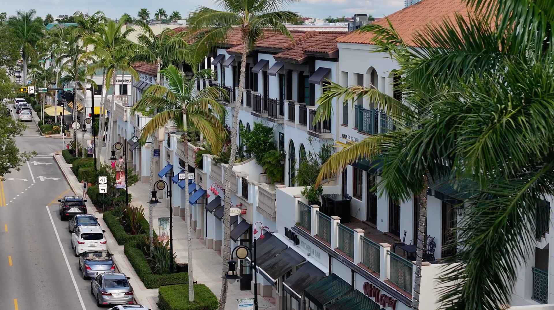 Naples waterfront near Aqualane Shores